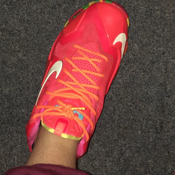 Nike - Picture 8 of 8